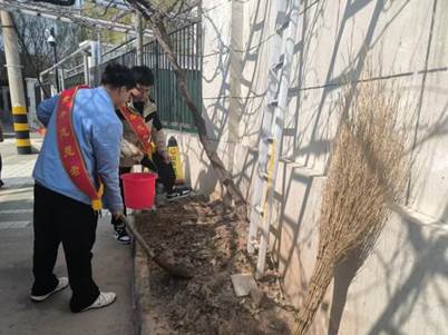 /Users/zero2/Desktop/雷锋月图文/植树/4.jpg4