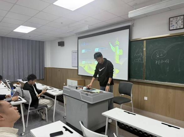 2025级非法学2班国家安全教育主题班会 (2)